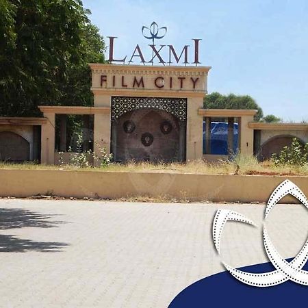 Laxmi Film City Resort Вадодара Экстерьер фото