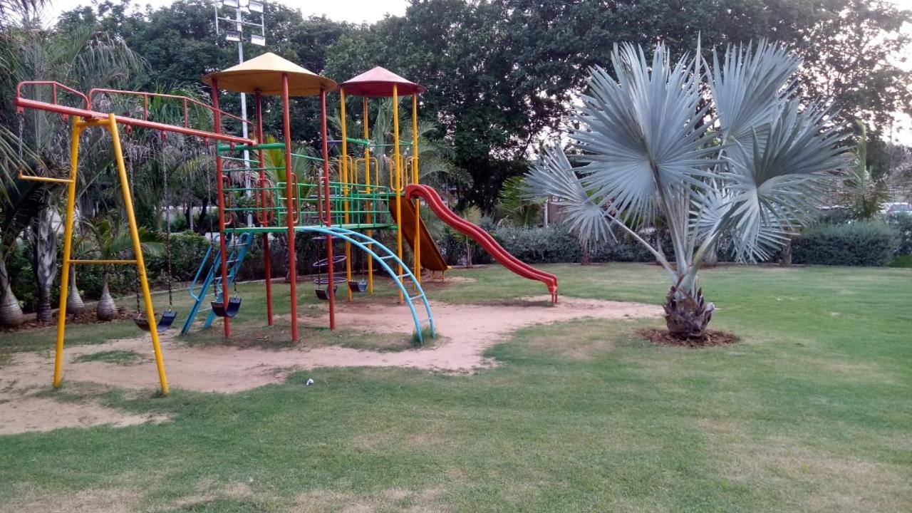 Laxmi Film City Resort Вадодара Экстерьер фото
